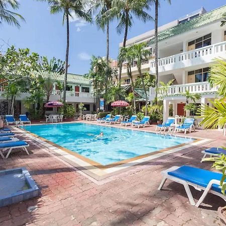 The Expat Hotel Patong Екстериор снимка