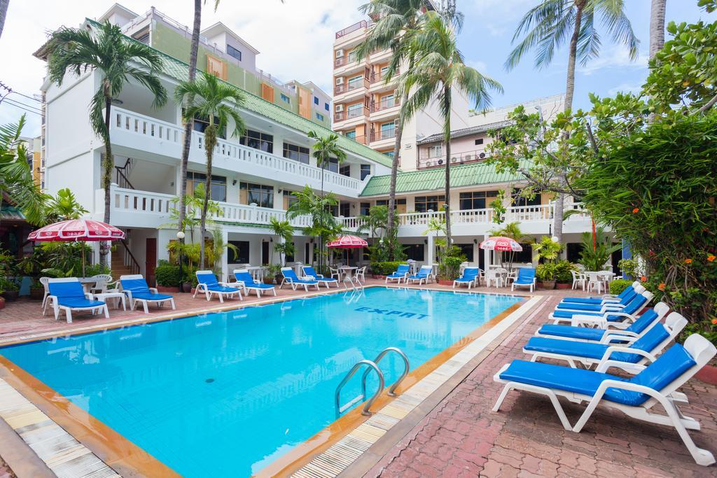 The Expat Hotel Patong Екстериор снимка