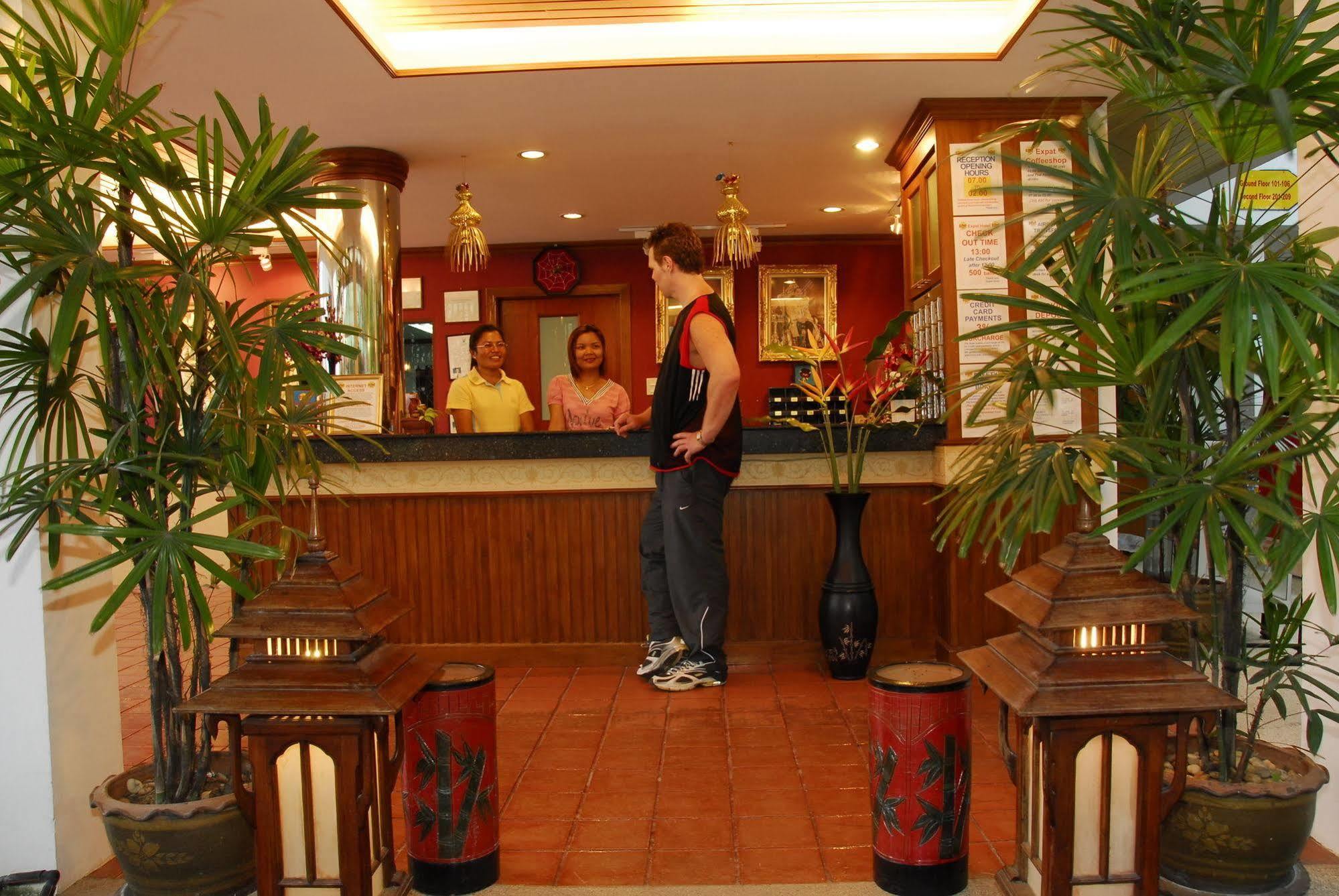 The Expat Hotel Patong Екстериор снимка